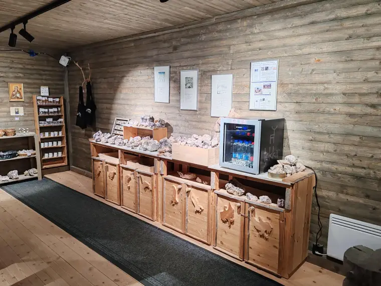 Lampivaara Amethyst Mine Tour — 5